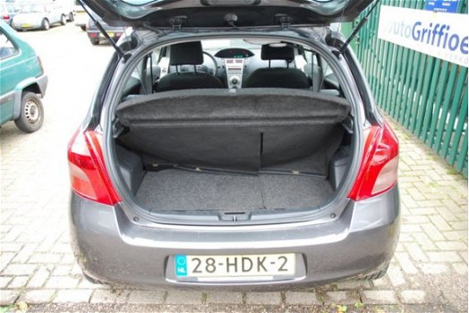 Toyota Yaris - 1.3 VVTi Terra / Airco Nieuwe APK bij aflevering - 1