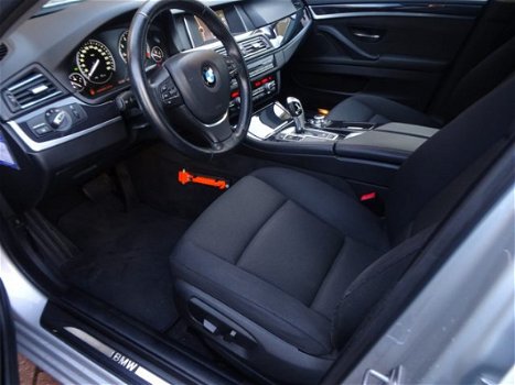 BMW 5-serie - 520i Last Minute Edition Navi, Xenon, Pdc v+a - 1