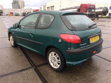 Peugeot 206 - 1.6 XS APK tot 8-01-2021 - 1