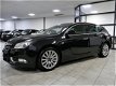 Opel Insignia Sports Tourer - 2.0 T Cosmo 4x4 220pk Sportleder 101dkm Xenon Navigatie Stoelkoeling - 1 - Thumbnail