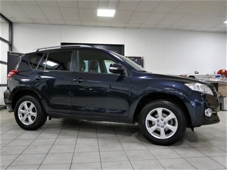 Toyota RAV4 - 2.0 VVTi Dynamic 4 x NIEUW BANDEN *127dkm* 4WD/Automaat/Climate - 1