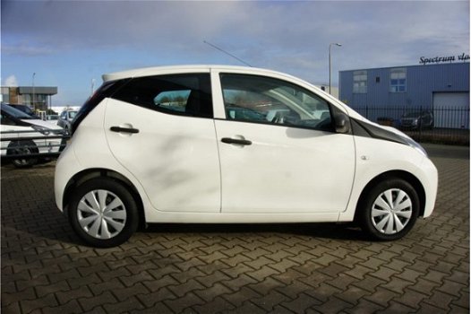 Toyota Aygo - 1.0 VVT-i x-now - 1