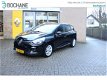 Renault Clio Estate - 0.9 TCe Limited Estate, Airco Navigatie, Cruise Controle, Parkeersensoren acht - 1 - Thumbnail