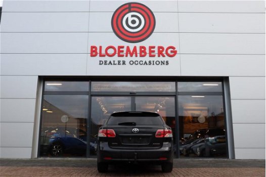 Toyota Avensis Wagon - 1.8 VVTi Business - 1