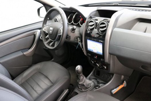 Dacia Duster - TCe 125pk 4x2 Blackshadow | Leder | Navi | Airco | Cruise | Camera | Trekhaak - 1