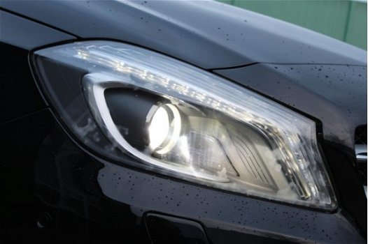 Mercedes-Benz A-klasse - 180 Prestige (123pk) Camera/ Automaat/ Elek. Schuif-kantel dak/ XENON-LED/ - 1