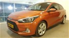 Hyundai i20 Coupé - 1.2 HP Limited Edition - 1 - Thumbnail