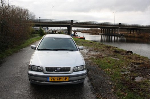 Volvo V40 - 1.8 Europa |Luxe uitvoering|Nieuwe APK bij aflevering| - 1