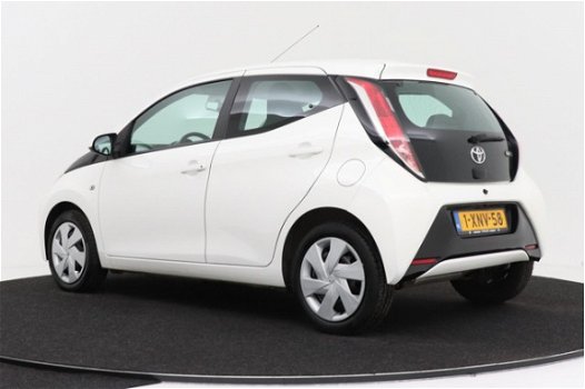 Toyota Aygo - 1.0 VVT-i x-play | Camera | Airco | Cruise control - 1