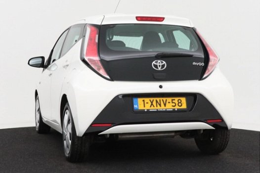 Toyota Aygo - 1.0 VVT-i x-play | Camera | Airco | Cruise control - 1