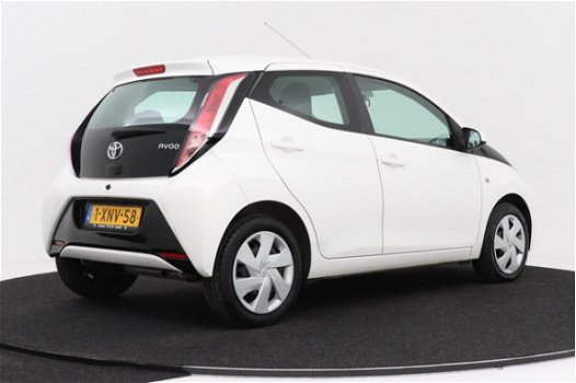 Toyota Aygo - 1.0 VVT-i x-play | Camera | Airco | Cruise control - 1