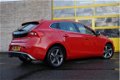 Volvo V40 - 2.0 D2 5drs R-Design Business BJ2015 Xenon | LMV16