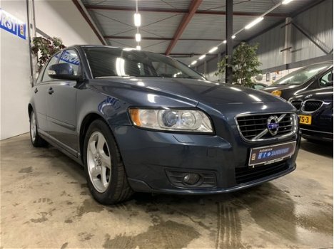 Volvo V50 - 1.6 D2 Sport Lederen bekleding en Xenon - 1