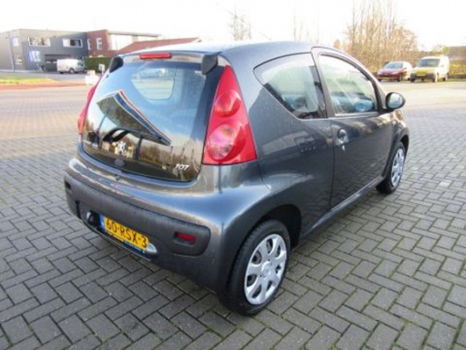 Peugeot 107 - 1.0-12V XR - 1