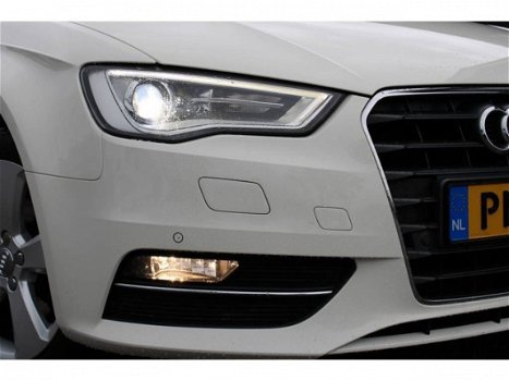 Audi A3 Sportback - 1.4 TFSI / S-tronic / Ambition / Panoramadak / ACC / Navigatie / Xenon / Capri-O - 1