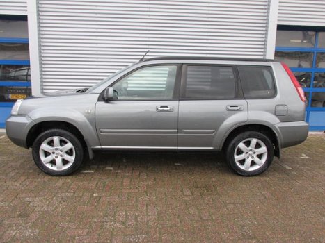 Nissan X-Trail - 2.0 Columbia Style 4WD - 1