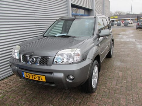 Nissan X-Trail - 2.0 Columbia Style 4WD - 1