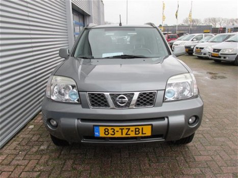 Nissan X-Trail - 2.0 Columbia Style 4WD - 1