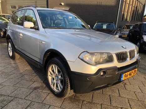 BMW X3 - 3.0d Executive Navi Panodak Leder etc. etc - 1