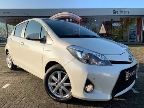 Toyota Yaris - 1.5 Full Hybrid Sport / Cruise Control / Park Assist / Keyless Entry / 15'' LMV - 1