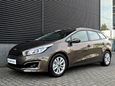 Kia Cee'd - Ceed SW 1.6 ComfortLineNavigator / 7 jaar garantie - 1