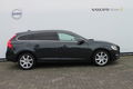 Volvo V60 - D4 180PK Automaat Momentum/ Navigatie/ Getint Glas/ 17'' velgen - 1 - Thumbnail