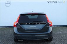 Volvo V60 - D4 180PK Automaat Momentum/ Navigatie/ Getint Glas/ 17'' velgen