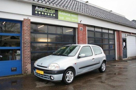 Renault Clio - 1.2 RN NIEUWE BANDEN en APK gekeurd - 1