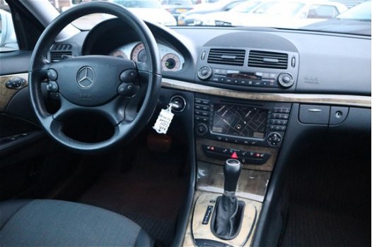 Mercedes-Benz E-klasse - 220 CDI Avantgarde | AUT | Dealer / MB Specialist onderhouden | Navi | Xeno - 1