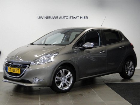 Peugeot 208 - Style 1.2 82pk 5DRS NAVIGATIE | PDC | CLIMATE CONTROL - 1