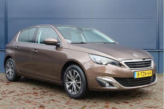 Peugeot 308 - 1.6 Première 125 pk / Navigatie / Parkeerhulp voor & achter / Panoramadak - 1