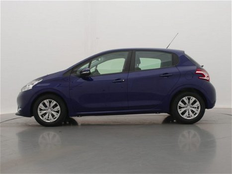 Peugeot 208 - 1.4 95pk Envy | Navigatie | Climate Control | Parkeersensoren | Lage kilometerstand | - 1