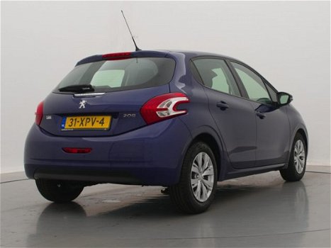 Peugeot 208 - 1.4 95pk Envy | Navigatie | Climate Control | Parkeersensoren | Lage kilometerstand | - 1