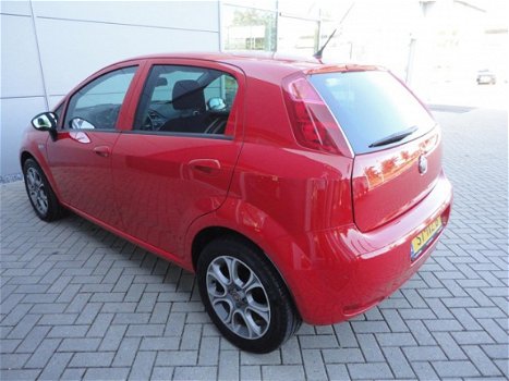 Fiat Punto - 100pk 5d Sempre|NAVIGATIE|PARKEERSENSOREN| - 1