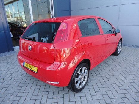 Fiat Punto - 100pk 5d Sempre|NAVIGATIE|PARKEERSENSOREN| - 1