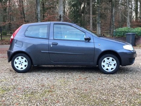 Fiat Punto - 1.4 16v Dynamic - 1