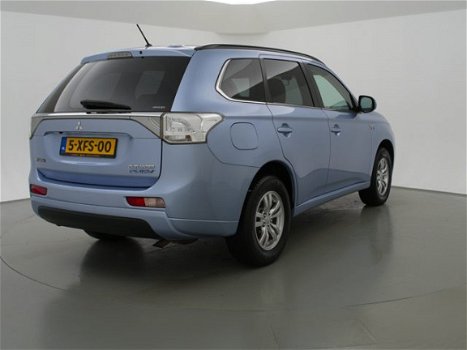 Mitsubishi Outlander - 2.0 PHEV AUT. INCL. BTW - BUSINESS EDITION + NAVIGATIE - 1