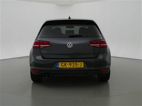 Volkswagen Golf - 1.4 TSI GTE 204 PK AUT. *INCL. BTW* + 18 INCH / LED / NAVIGATIE / DAB - 1