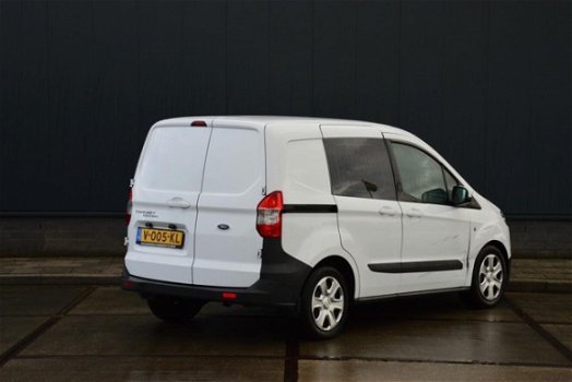 Ford Transit Courier - 1.5 TDCI 75Pk Euro 5 Airco Navigatie Parkeersensoren - 1