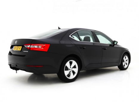 Skoda Superb - 1.6 TDI Ambition Business *XENON+LEDER+NAVI+PDC+ECC+CRUISE - 1