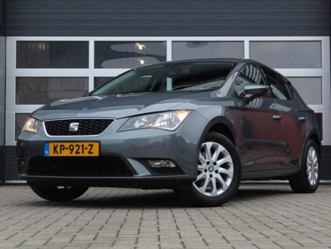 Seat Leon - 1.2 TSI Style Business Navi/Clima/Trekhaak - 1