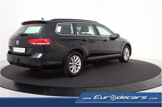 Volkswagen Passat Variant - 1.6 TDI BlueMotion *Navigatie*Camera*Trekhaak - 1