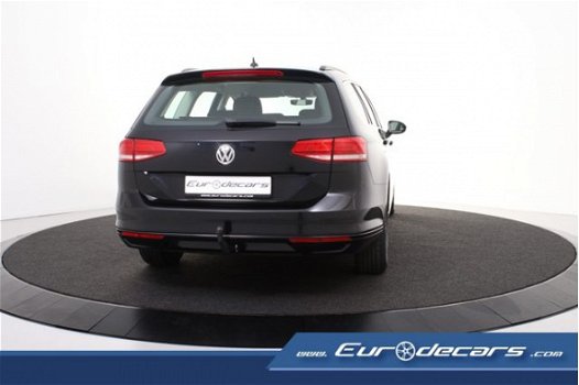 Volkswagen Passat Variant - 1.6 TDI BlueMotion *Navigatie*Camera*Trekhaak - 1