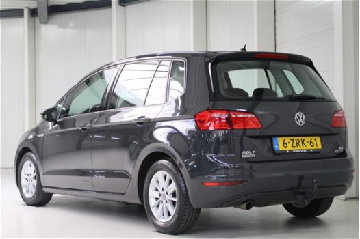 Volkswagen Golf Sportsvan - 1.6 TDI Comfortline BlueMotion Navigatie | Cruise Control | Trekhaak | L - 1