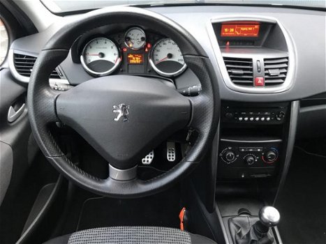 Peugeot 207 SW - 1.6 VTi Sportium , Trekhaak, Parkeer sensoren, Airco, Elektrische ramen, Boekjes + - 1