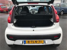 Peugeot 107 - 1.0 Active 5DRS. AC, CV+A, ER. 2014 84dkm.+NAP 5350.- euro