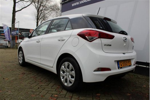 Hyundai i20 - 1.2 HP i-Motion Cruise, airco, parkeersens. achter, LED dagrijverlichting - 1