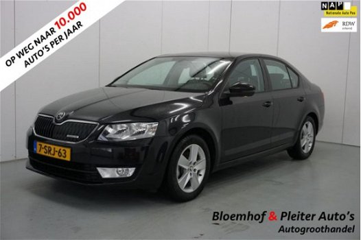 Skoda Octavia - 1.6 TDI Greenline Businessline | Navigatie | Parkeersensoren achter | Trekhaak - 1