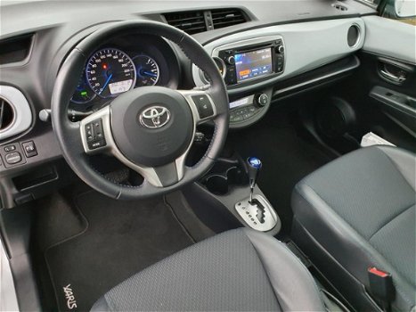 Toyota Yaris - 1.5 HYBRID 5DRS DYNAMIC PANO NAVI - 1