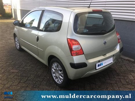 Renault Twingo - 1.2-16V Initiale Airco / Leer / Pano dak / PDC - 1